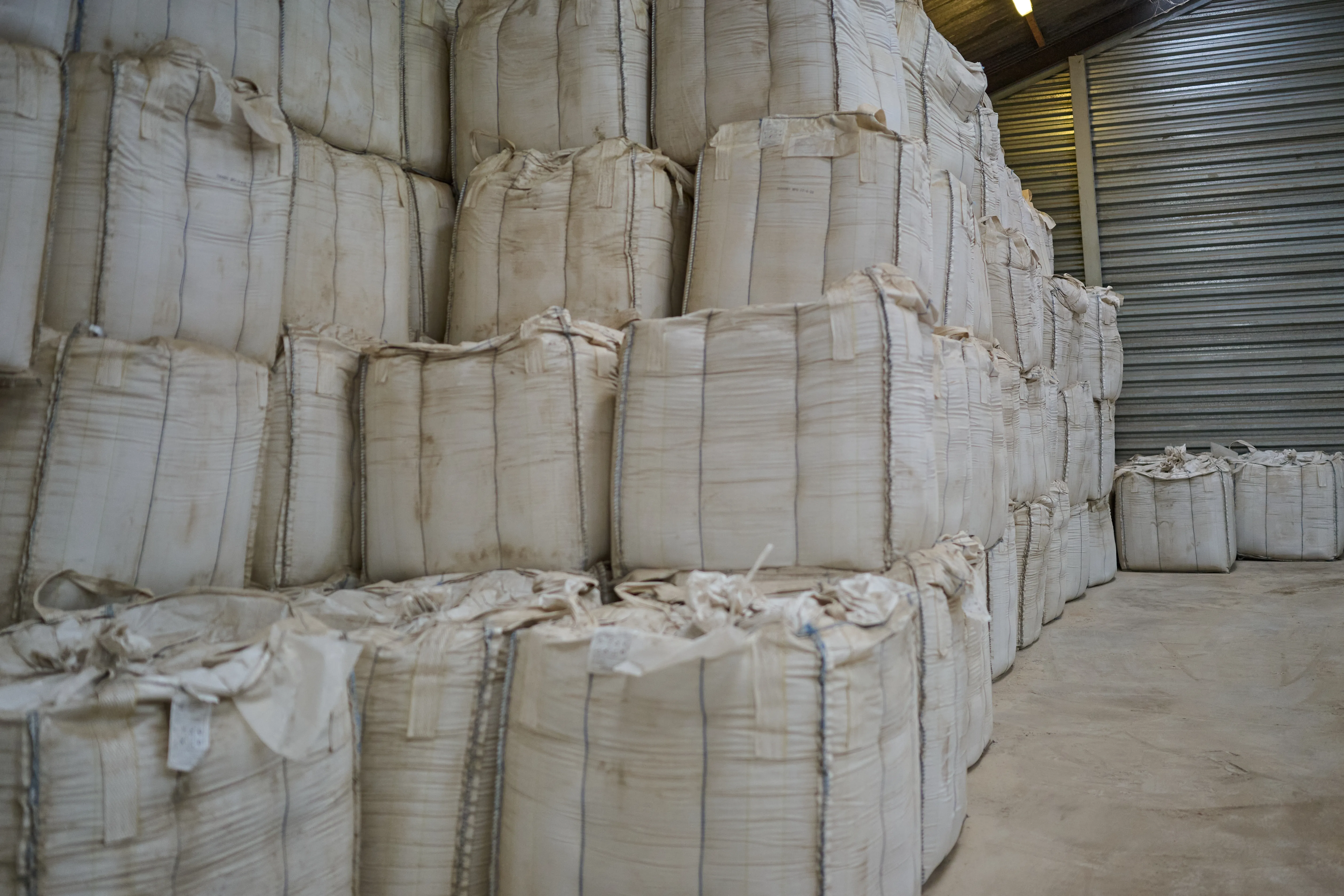 Склад и образцы материалов